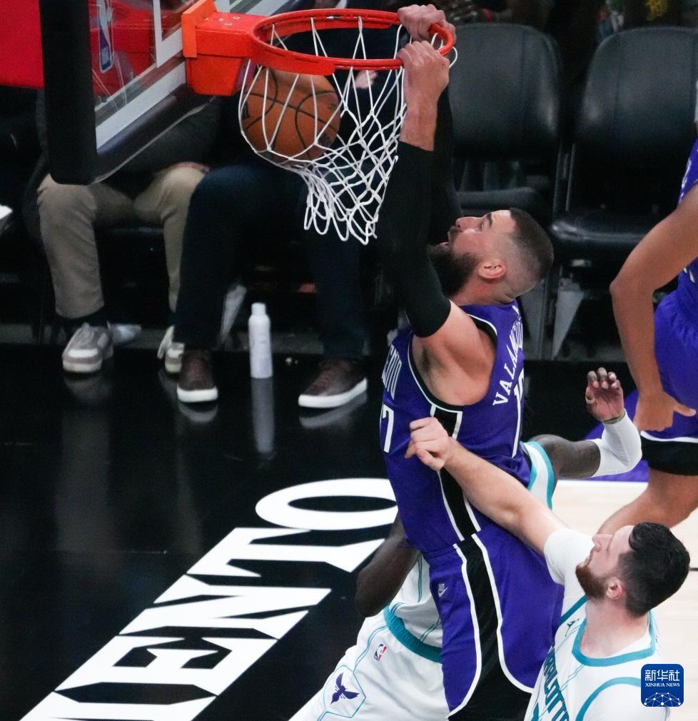 夏洛特黄蜂迎NBA常规赛关键赛,关键时刻回应争议,底气十足,细节决定成败的简单介绍 夏洛特黄蜂迎NBA常规赛关键赛,关键时刻回应争议,底气十足,细节决定成败的简单介绍